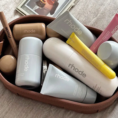 Fashion New Makeup Transparent Multicolored Lip Gloss Powder Blusher Stick Moisturizing Essence Facial Cleanser Care for Girls